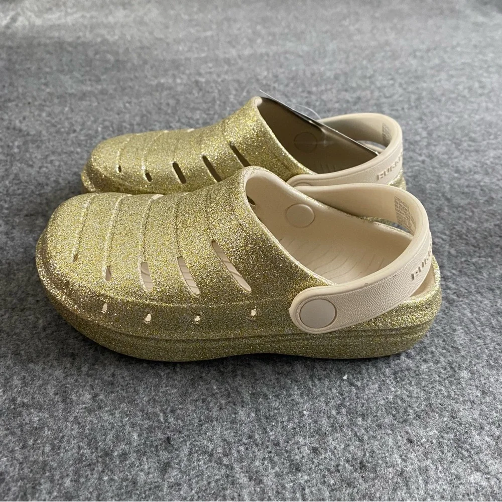 Rugged Shark Girls Shoes Size 9 Washable Floatable Comfortable Gold‎ Slip On New
